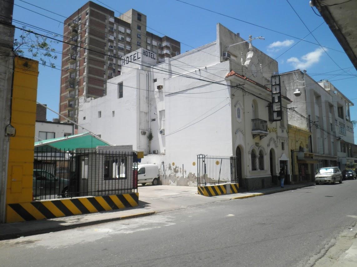 Emperatriz Hotel Familiar Santa Fe Exterior photo