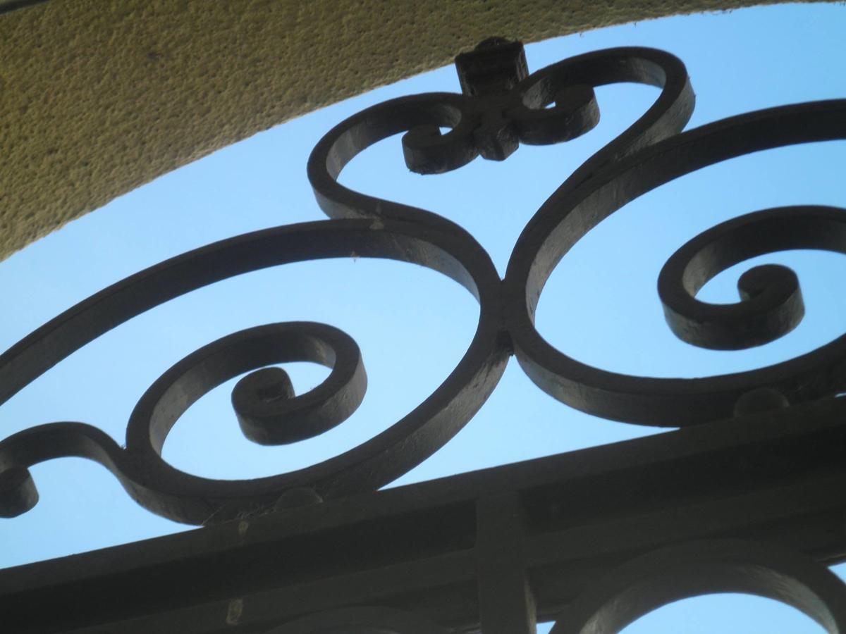 Emperatriz Hotel Familiar Santa Fe Exterior photo